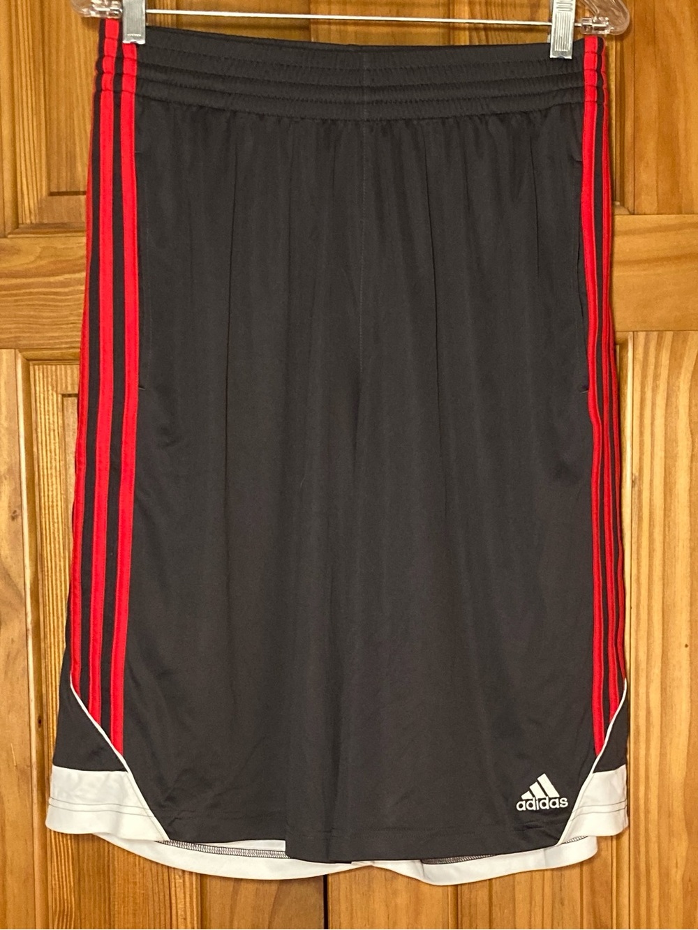 NWOT adidas Climalite Basketball Athletic Shorts Long Dark Gray Red M Medium